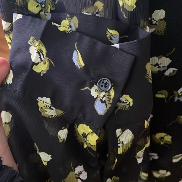 Banana Republic Long Sleeved Black Floral Chiffon Blouse, Size L - Picture 5 of 13